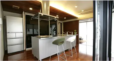 １階と２階で大きく違う外観