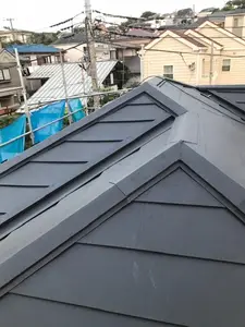 屋根カバー工事　(スーパーガルテクト  )