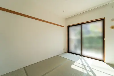 中古物件を購入し、キッチンの交換を中心に表装リフォーム