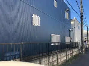 金属サイディング　カバー工法