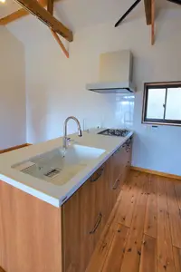 開放的なLDKに梁が見える家