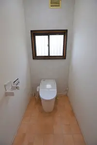 開放的なLDKに梁が見える家