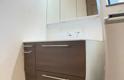 浴室を広く洗面所の間口を広げ暖房機で暖かリフォーム