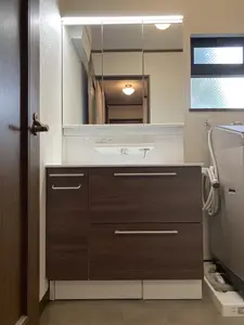 浴室を広く洗面所の間口を広げ暖房機で暖かリフォーム