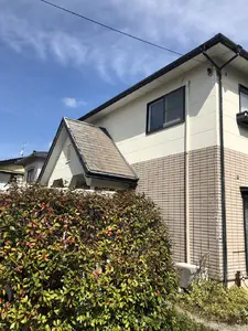 お家の外観を南欧風にリノベーション