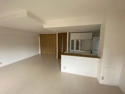 和室とリビングを一体化して開放的なリビングへ