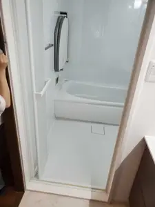 広々として使いやすいカウンターのついたお風呂にリモデル!