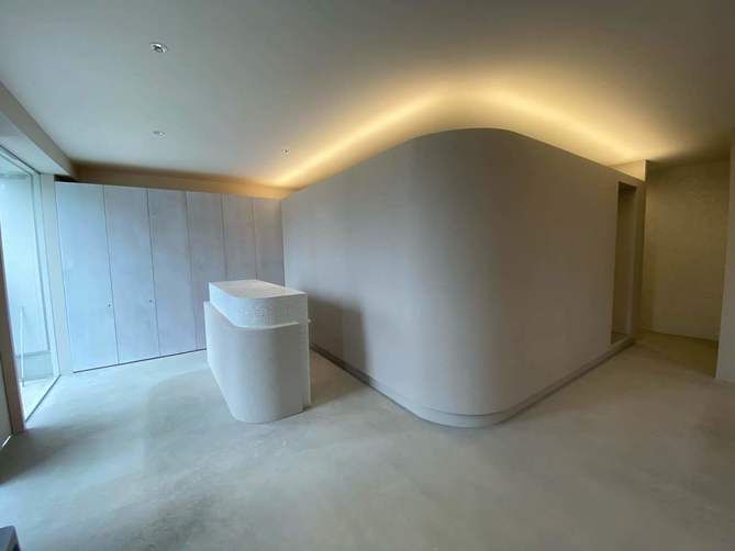 スケルトンから優しさの溢れる美容室へ