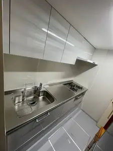 収納力豊富な洗練されたキッチン