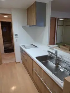 開放感あるキッチン・LIXILのアレスタを採用