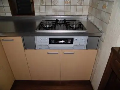 キッチンはLIXILのシエラ・コンロも新しく取り換え