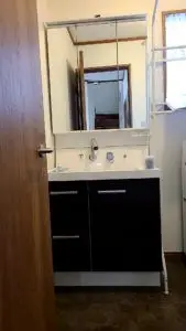 使いやすくシックなデザインの洗面台に交換