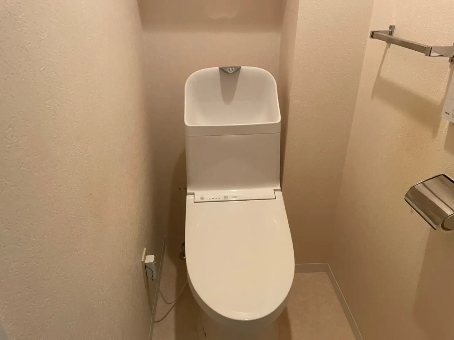 綺麗な洗面台とトイレで気持ちの良い朝をお過ごしください!