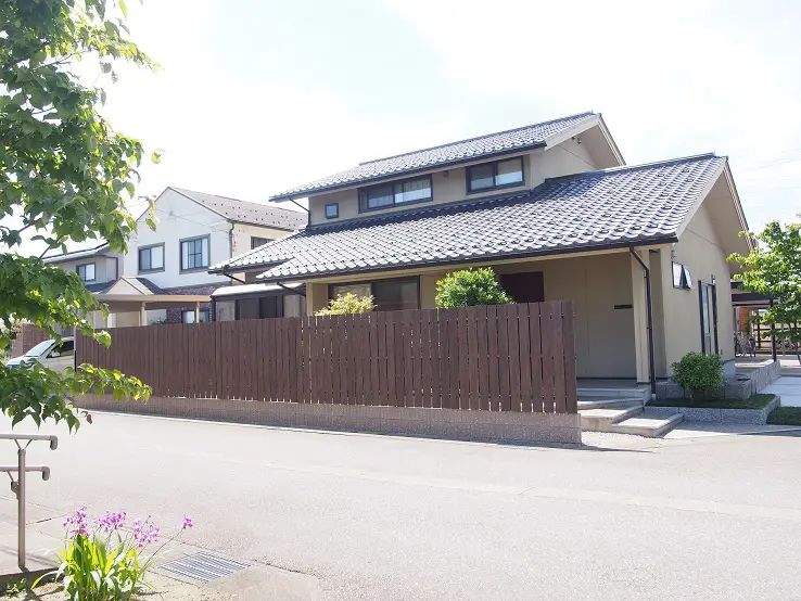 お庭がゆっくりくつろげるプライベート空間に