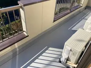バルコニーの軒天張替工事
