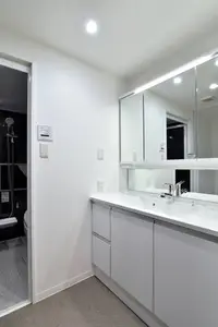 無垢材を使用・温かみと香りを感じられる空間