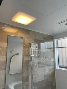 おしゃれな雰囲気の浴室