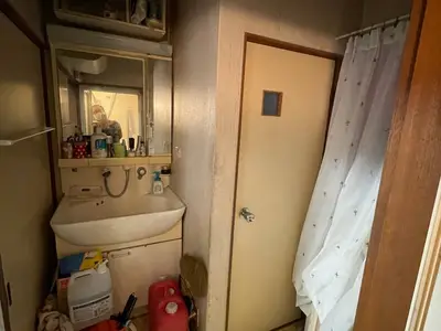 保温性抜群の浴槽・トイレは自然いっぱいの内装に