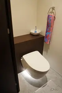 フローティングトイレ