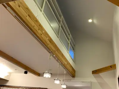 吹き抜けをロフトに