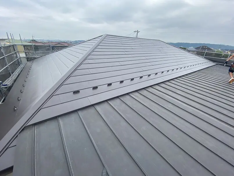 屋根カバー工事