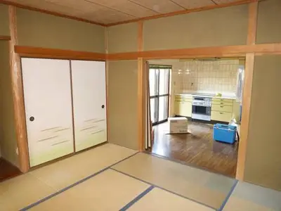 旅館のような和モダンテイストのLDKに