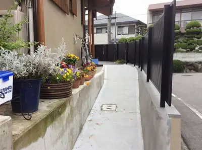 スロープの匂配を改善・和モダンな外構にリフォーム