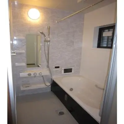 お風呂場でリラックス♪テレビ付きバスルーム