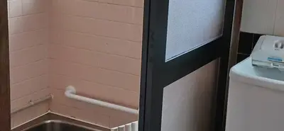 手すり付き浴室