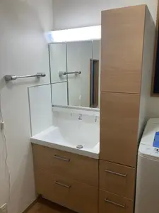 収納三面鏡とトールキャビネットで収納力UP！