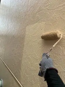 磨き上げたような高光沢の無機フッ素塗装