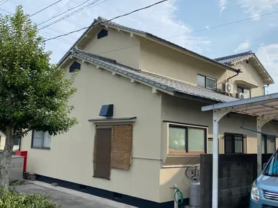 Vカット工法で多くのひび割れを補修