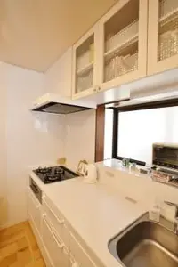 まるでカフェみたいな温かみ感じるキッチン