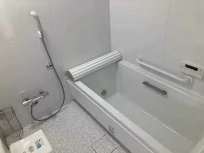 浴室と洗濯機置き場新設・給湯配管も取り付け