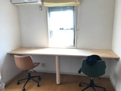 家族で利用できる長机を造作！