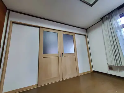 稼働間仕切りを引き分け戸に変更
