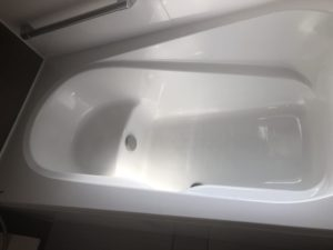 タイル張りの風呂→ユニットバスへの交換