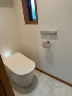 清潔感のあるお店の様なトイレ