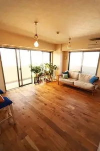 デザインセンスが光る開放的なリビング