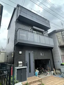 モダンな外壁カラーで印象をチェンジ