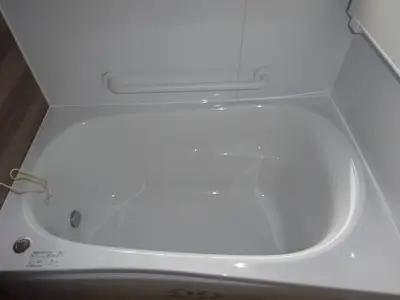 シンプルなユニットバスに。