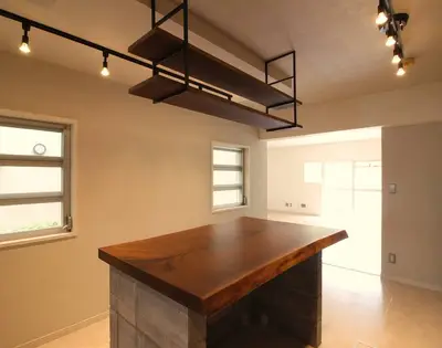 開放的なキッチンへとリフォーム