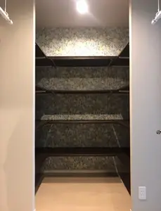 華やかなウォークインクローゼット