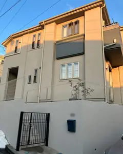 ワンポイントデザインでシックな雰囲気を演出