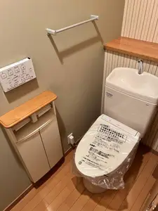 見た目スッキリ・タンクレスタイプのトイレに交換