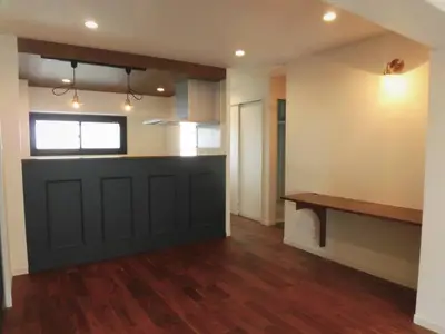 グリーンの濃淡コーディネートで深みのあるインテリアに