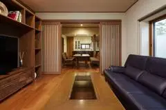 和の邸宅を洋室中心の住まいにリノベーション
