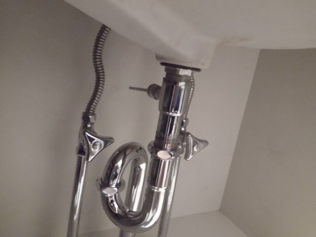 排水トラップ交換工事