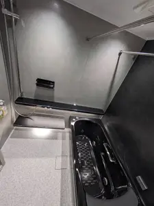 ラグジュアリーな浴室トイレ