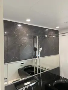 アクセントパネルでイメージをがらりと変えたお風呂リフォーム